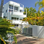SUNSEEKER HOLIDAY APARTMENTS
