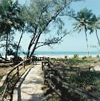 SHORT WALK TO THE BEACH