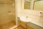 LARGE ENSUITE