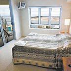 COMFORTABLE BEDROOMS WITH VIEWS