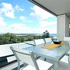 HOLIDAY LIVING