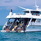 EASY ENTRY INTO THE WATER