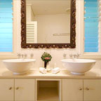 3 BATHROOMS