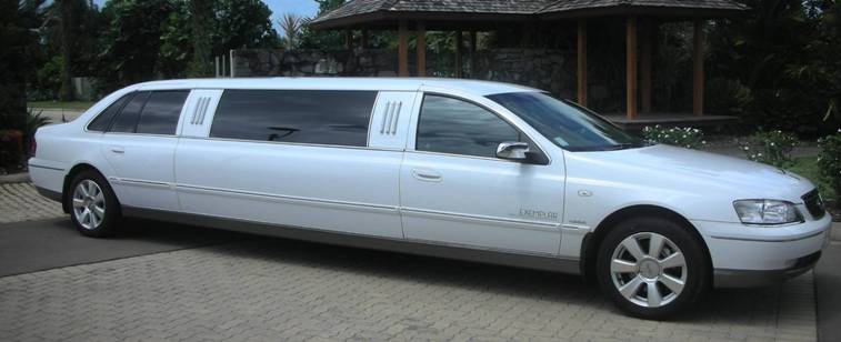 9 pax Super-Stretch Limo