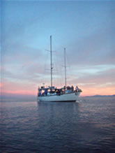 SPEND THE NIGHT ON THE GREAT BARRIER REEF