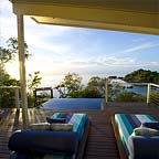 PAVILION EXPANSIVE DECK