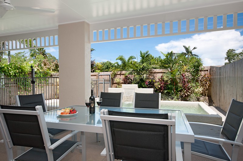 OUTDOOR DINING AREA
