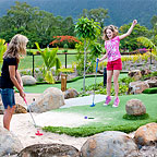 MINI GOLF