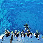 EASY ACCESS FOR SCUBA DIVING