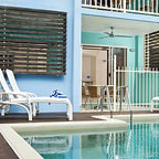 SWIM UP POOL DECK