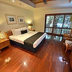 ISLAND SUITE