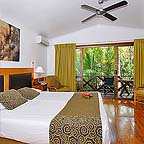 DELUXE PANDANUS BUNGALOW