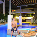 TROPICAL POOL SETTING