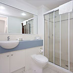 2 ENSUITES IN ROOMS