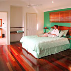 MOONLIGHT LODGE BEDROOM