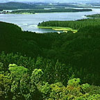 LAKE TINAROO