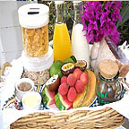 BREAKFAST HAMPER
