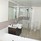 ENSUITE SPA BATHROOM