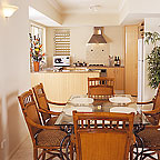 DINING & KITCHEN