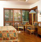 ISLAND SUITE