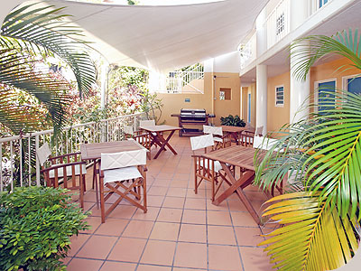 Port Douglas Apartments - 