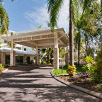 Luxury beachfront apartments - Mandalay Apartments