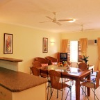 Apartment Dining - Bay Village