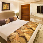 Seclusion and comfort in the tradition of Tropical North Queensland living - Reef Retreat