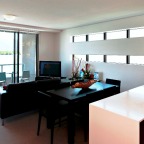 One Bedroom Harbour View - Apartments @ Harbour Lights