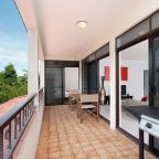 Private balcony - Tranquility Palm Cove
