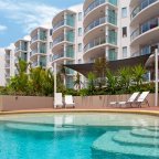 Outdoor saltwater swimming pool - Vision Apartments