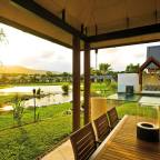 Wide open vistas spilling out to lagoons and fragrant gardens - Niramaya Villas